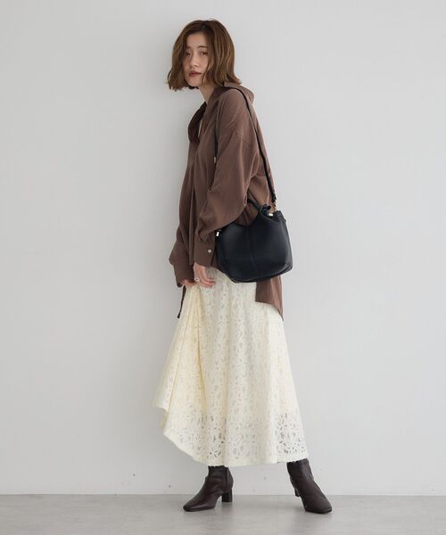 YECCA VECCA(イェッカヴェッカ)の「フラワー起毛レースマーメイドスカート(スカート・レディース・オフホワイト・FREE)」の3枚目の写真