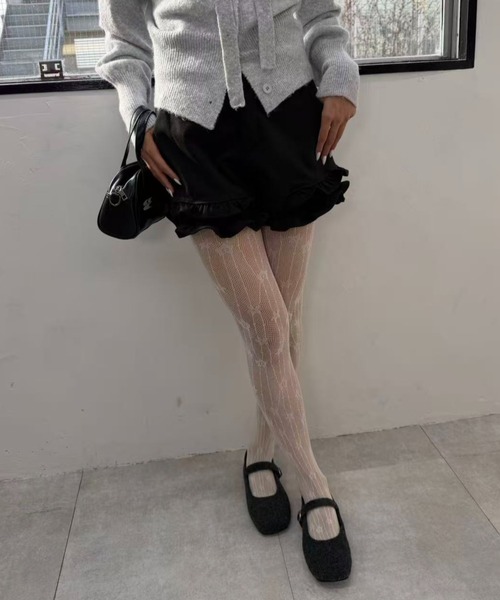 mebole(メボレ)の「ダブルフリルショートパンツ(その他パンツ・レディース・ブラック/グレー・MEDIUM/SMALL)」の5枚目の写真