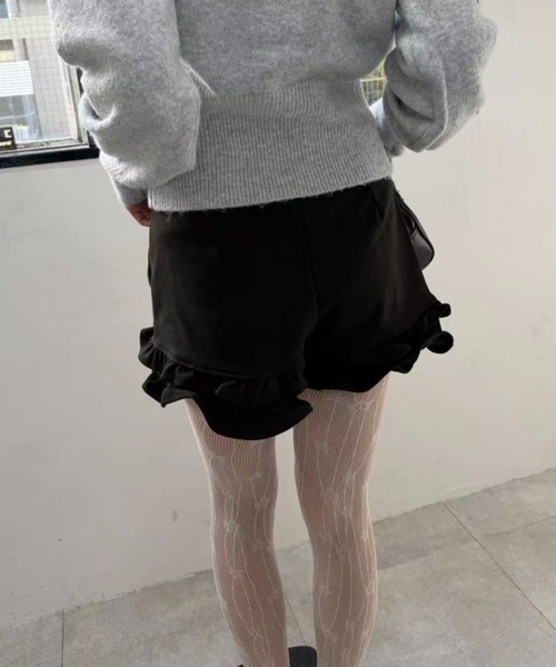 mebole(メボレ)の「ダブルフリルショートパンツ(その他パンツ・レディース・ブラック/グレー・MEDIUM/SMALL)」の14枚目の写真