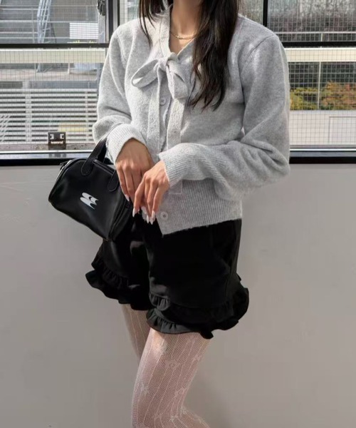 mebole(メボレ)の「ダブルフリルショートパンツ(その他パンツ・レディース・ブラック/グレー・MEDIUM/SMALL)」の10枚目の写真