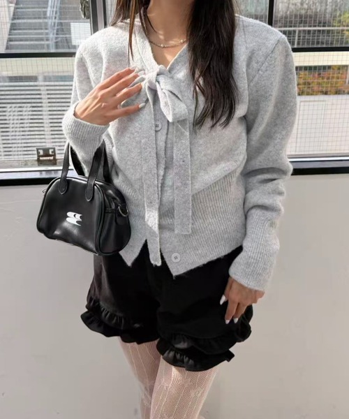 mebole(メボレ)の「ダブルフリルショートパンツ(その他パンツ・レディース・ブラック/グレー・MEDIUM/SMALL)」の11枚目の写真