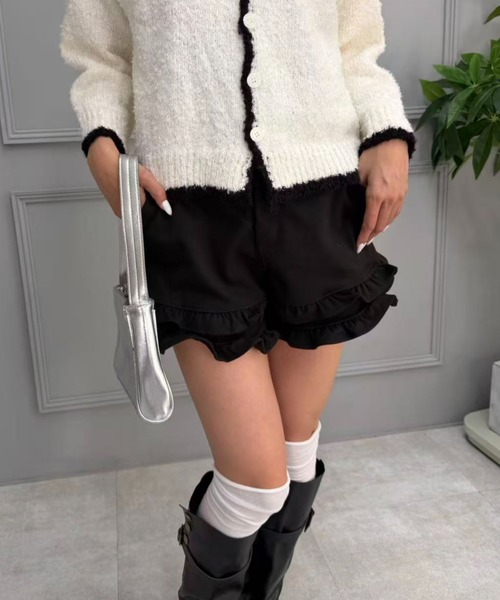 mebole(メボレ)の「ダブルフリルショートパンツ(その他パンツ・レディース・ブラック/グレー・MEDIUM/SMALL)」の18枚目の写真