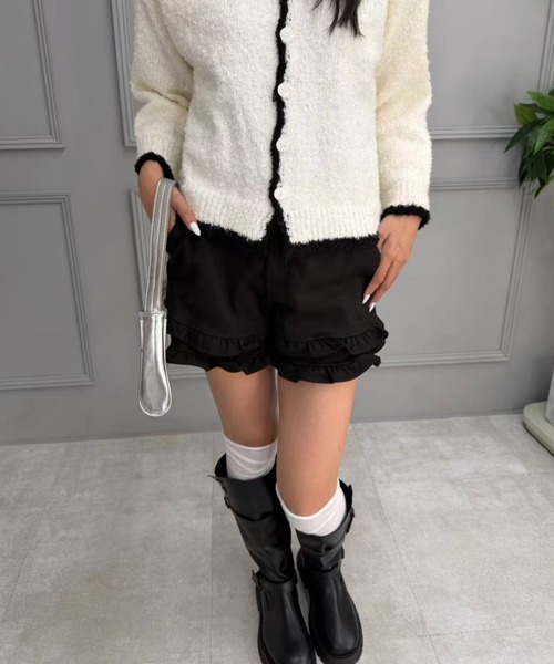 mebole(メボレ)の「ダブルフリルショートパンツ(その他パンツ・レディース・ブラック/グレー・MEDIUM/SMALL)」の19枚目の写真
