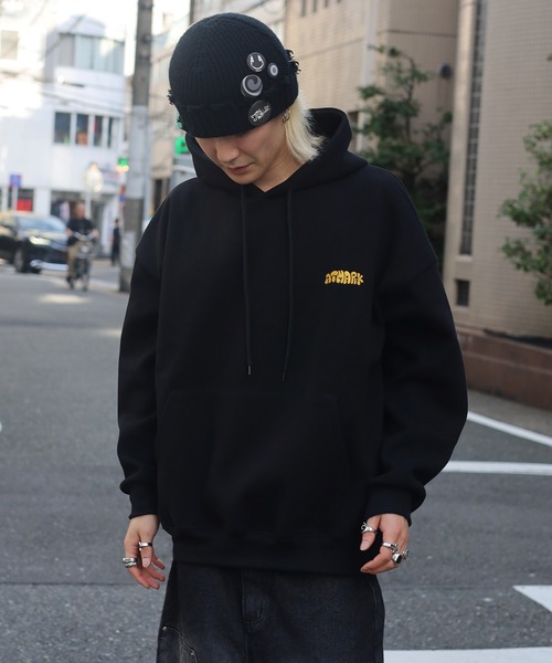 ATMARK（アットマーク）の「《フリーサイズ　/　UNISEX　》ATMARK×DAI NEWJACKコラボ　復刻　イラストグラフィック　バックプリント　プルパーカー（パーカー・レディース・ホワイト/ブラウン/ブラック・FREE）」の7枚目の写真
