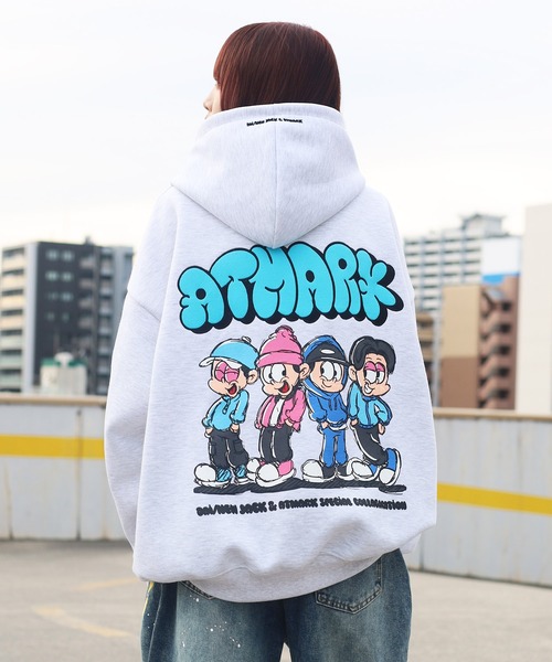ATMARK（アットマーク）の「《フリーサイズ　/　UNISEX　》ATMARK×DAI NEWJACKコラボ　復刻　イラストグラフィック　バックプリント　プルパーカー（パーカー・レディース・ホワイト/ブラウン/ブラック・FREE）」の16枚目の写真