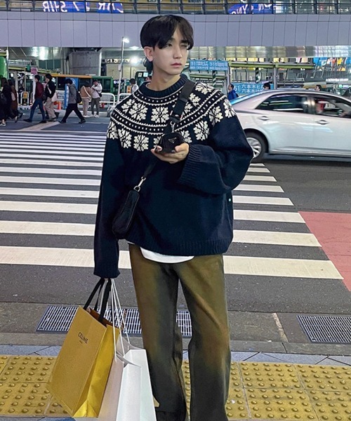 NOWLE（ノウル）の「【NOWLE】ウィンター レトロ ノルディック柄 プルオーバー ニット（ニット/セーター・メンズ・ネイビー/オフホワイト・MEDIUM/LARGE/X-LARGE）」の17枚目の写真