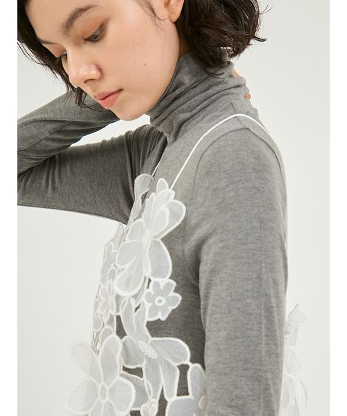 フラワーオーガンジービスチェ（その他トップス）｜emmi（エミ）の