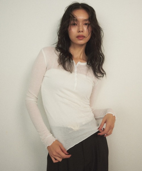 Shelly island(シェリーアイランド)の「ヘンリーシアーロングスリーブTEE(Tシャツ/カットソー・レディース・ブラック/グレー/ホワイト/ピンク・FREE)」の18枚目の写真