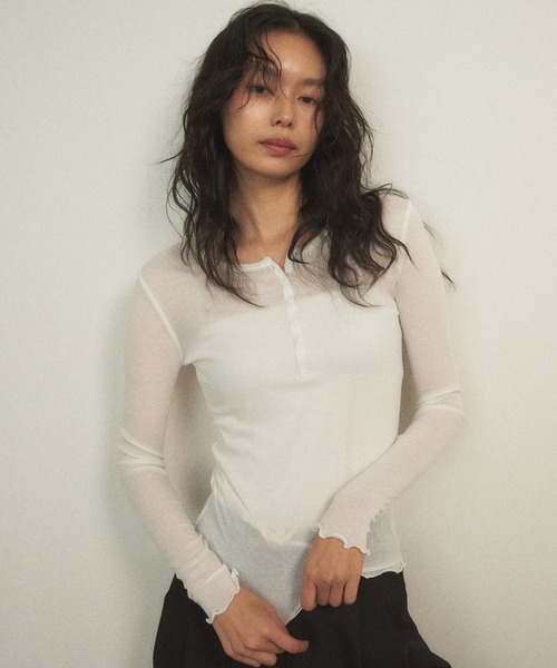 Shelly island(シェリーアイランド)の「ヘンリーシアーロングスリーブTEE(Tシャツ/カットソー・レディース・ブラック/グレー/ホワイト/ピンク・FREE)」の19枚目の写真