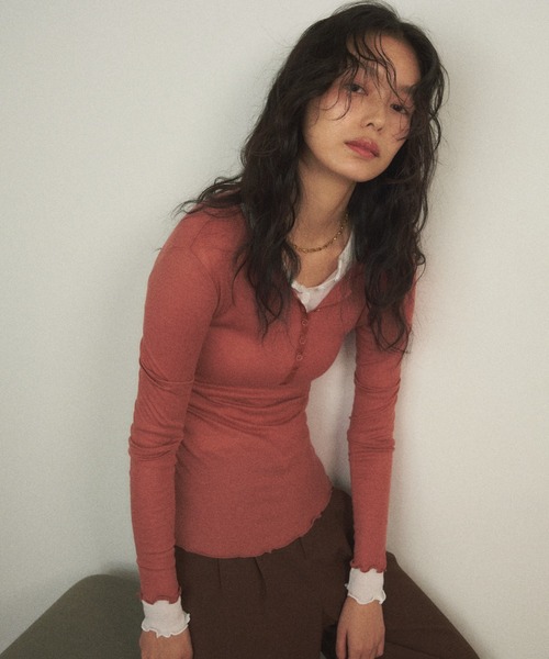 Shelly island(シェリーアイランド)の「ヘンリーシアーロングスリーブTEE(Tシャツ/カットソー・レディース・ブラック/グレー/ホワイト/ピンク・FREE)」の13枚目の写真