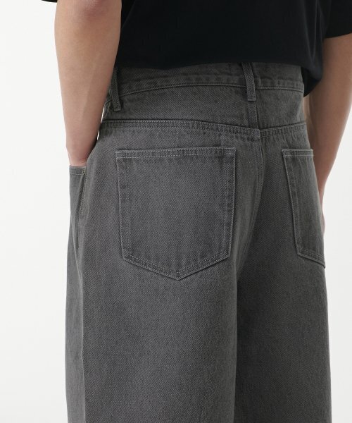 MUSINSA STANDARD（ムシンサスタンダード）の「ディープタックオーバーラップワイドデニムパンツ[グレー]（デニムパンツ・メンズ・その他・33/26/27/28/29/36/34/32/30/31）」の3枚目の写真