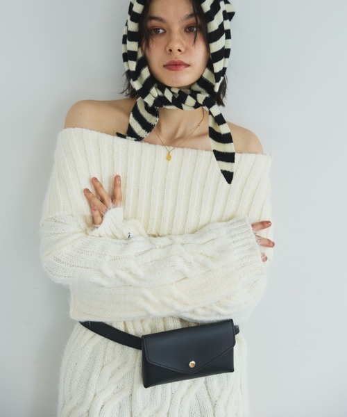 MIRROR STOKE（ミラーストーク）の「【ZOZO限定】2WAY CABLE OFF‐SHOULDER KNIT/ツーウェイケーブルオフショルダーニット（ニット/セーター・レディース・グレー/レッド/アイボリー・MEDIUM）」の19枚目の写真