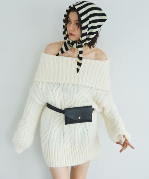 MIRROR STOKE（ミラーストーク）の「【ZOZO限定】2WAY CABLE OFF‐SHOULDER KNIT/ツーウェイケーブルオフショルダーニット（ニット/セーター・レディース・グレー/レッド/アイボリー・MEDIUM）」の21枚目の写真