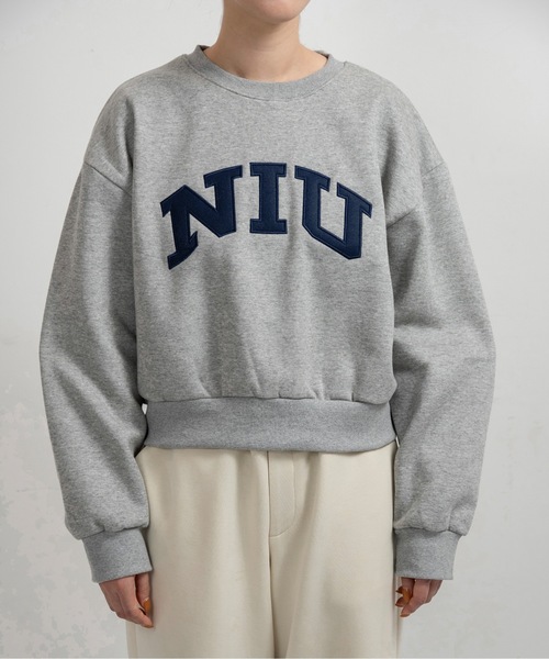 lawgy（ラウジー）の「logo point round neck short sweat / ロゴポイントラウンドネックショートスウェット（スウェット・レディース・ヘザーグレー/ホワイト・FREE）」の10枚目の写真