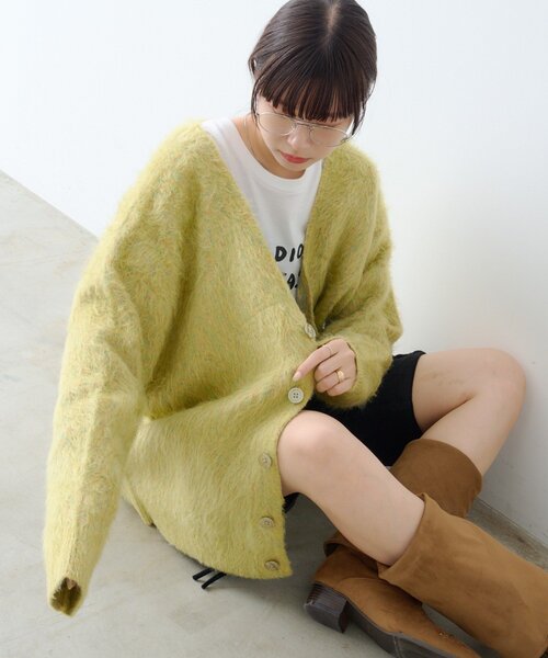 WHIMSIC（ウィムジック）の「【WHIMSIC/2サイズ展開/新色追加】シャギーニットカーディガン（カーディガン/ボレロ・レディース・グレー/ブラック/ブラウン/イエロー/キャメル・1/2）」の4枚目の写真