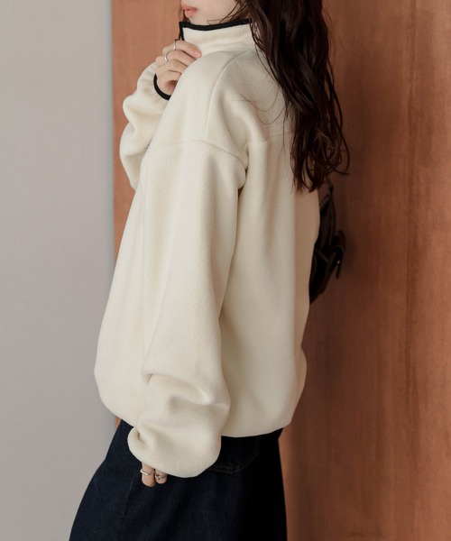 AMELY(エミリー)の「ハーフジップ フリースプルオーバー(パーカー・レディース・チャコール/ブラウン/ブラック/アイボリー・フリー)」の8枚目の写真