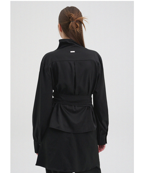 MICANE(ミケーネ)の「ハナ ハイネックブラウス(シャツ/ブラウス・レディース・ブラック/クリーム・MEDIUM/LARGE/X-LARGE/SMALL)」の8枚目の写真