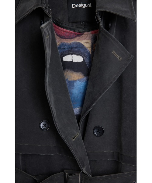 Desigual(デシグアル)の「レザー調 トレンチコート(トレンチコート・レディース・ブラック・S/M/XS/L/XL)」の4枚目の写真