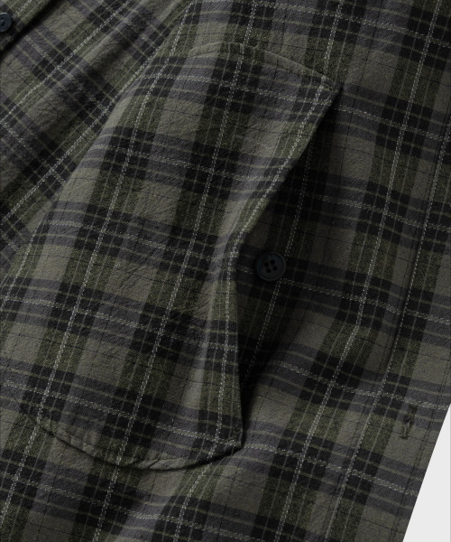 NONBLANK（ノンブランク）の「[夏]クリンクルリネンチェックシャツ_KHAKI（シャツ/ブラウス・メンズ・カーキ・MEDIUM/LARGE/X-LARGE）」の7枚目の写真