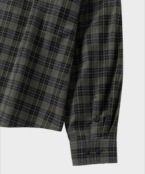 NONBLANK（ノンブランク）の「[夏]クリンクルリネンチェックシャツ_KHAKI（シャツ/ブラウス・メンズ・カーキ・MEDIUM/LARGE/X-LARGE）」の8枚目の写真