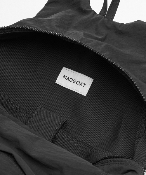 MADGOAT(マッドゴート)の「エアリー16バックパック_ブラック(バックパック/リュック・レディース・ブラック・FREE)」の16枚目の写真