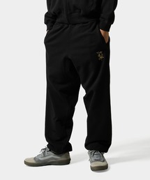 HUF（ハフ）の「MEGABLAST CAMO FLEECE PANT（スウェットパンツ）」