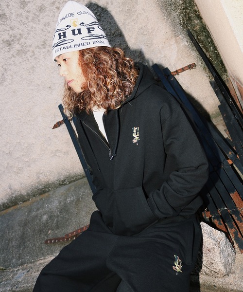 HUF（ハフ）の「MEGABLAST CAMO FLEECE PANT（スウェットパンツ・メンズ・ブラック/アッシュ・M/L/XL/S/XXL）」の3枚目の写真