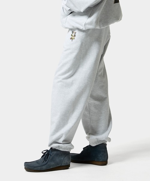 HUF（ハフ）の「MEGABLAST CAMO FLEECE PANT（スウェットパンツ・メンズ・ブラック/アッシュ・M/L/XL/S/XXL）」の17枚目の写真