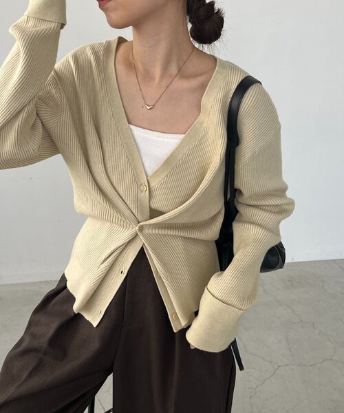 CAPRICIEUX LE'MAGE（カプリシューレマージュ）の「ウエストマークニット（ニット/セーター・レディース・グレー/ブラック/ライトベージュ・FREE）」の3枚目の写真