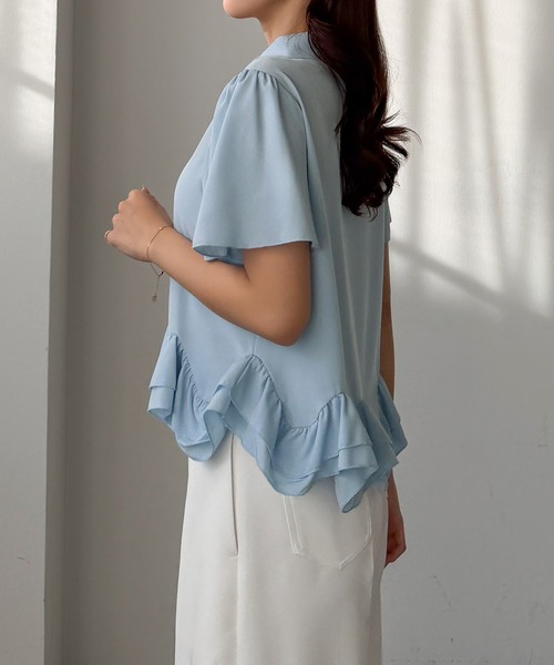 Louere(ルエレ)の「裾フリルブラウス(シャツ/ブラウス・レディース・ブルー/ブラック/ホワイト・SMALL/MEDIUM/LARGE/X-LARGE)」の15枚目の写真