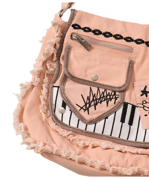 youthbath(ユースバース)の「Damage Washed Cross Bag_Coral(メッセンジャーバッグ・レディース・その他・OS)」の5枚目の写真