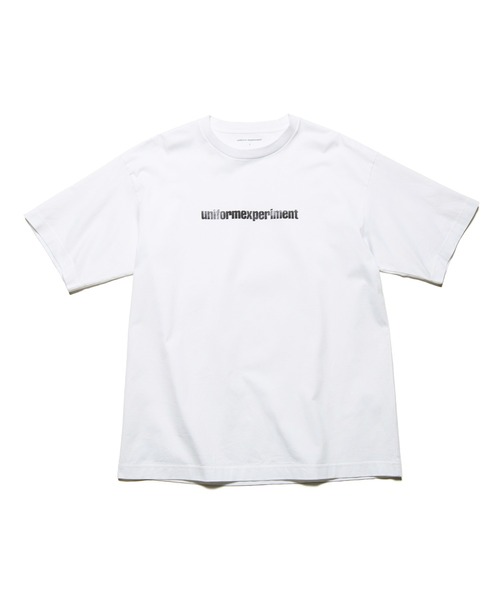 uniform experiment(ユニフォームエクスペリメント)の「GRADATION LOGO TEE(Tシャツ/カットソー・メンズ・A/C/B・3/2/1/4)」の2枚目の写真