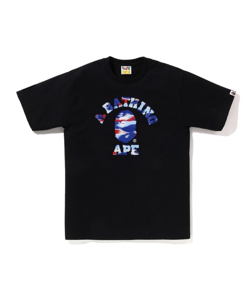 A BATHING APE(アベイシングエイプ)の「SCREEN CAMO COLLEGE TEE(Tシャツ/カットソー・メンズ・ホワイト×ブルー/ホワイト×ブラック/ブラック/ブラック×ブルー・X-LARGE/XX-LARGE/LARGE/SMALL/XXX-LARGE/MEDIUM)」の4枚目の写真