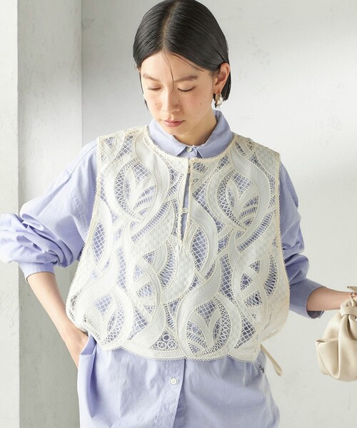 SHIPS（シップス）の「〈手洗い可能〉刺繍 スカラップ レース ノースリーブ プルオーバー（ベスト・レディース・ナチュラル・ONE SIZE）」の6枚目の写真