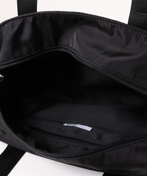 GYDA（ジェイダ）の「GYDA(ジェイダ)ボストンバッグ 缶バッジ付き GY-B446 カジュアル（ボストンバッグ・レディース・ブラック・FREE）」の11枚目の写真