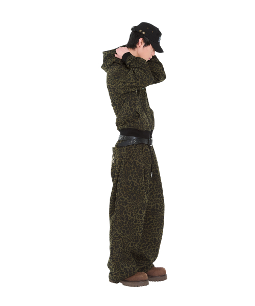 AAKAM（アーカム）の「AKM CROS2 Leopard Sweatpants (Khaki)（スウェットパンツ・レディース・その他・1/2）」の18枚目の写真