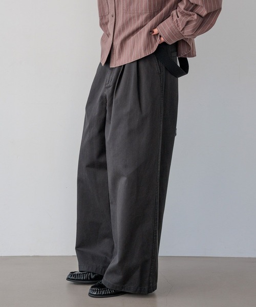 BAYFLOW（ベイフロー）の「サス付きタックワイドパンツ（その他パンツ・レディース・カーキ/ブラック・SMALL/MEDIUM）」の8枚目の写真