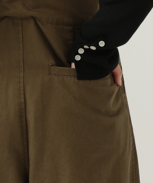 BAYFLOW（ベイフロー）の「サス付きタックワイドパンツ（その他パンツ・レディース・カーキ/ブラック・SMALL/MEDIUM）」の22枚目の写真