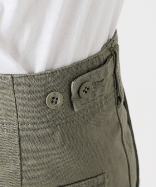 Spick & Span(スピックアンドスパン)の「《新色有り / 追加》ルーズベイカーパンツ(カーゴパンツ・レディース・ホワイト/ベージュ系その他/サファリグリーン/チャコールグレー・40/38/36/34)」の16枚目の写真