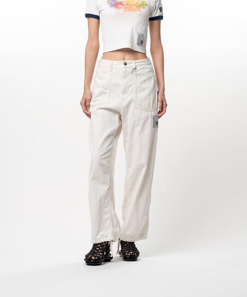 Maison MIHARA YASUHIRO(メゾンミハラヤスヒロ)の「Cut-Out Pocket Denim Pants(デニムパンツ・レディース・ホワイト/ブラック/インディゴブルー・38/36)」の4枚目の写真