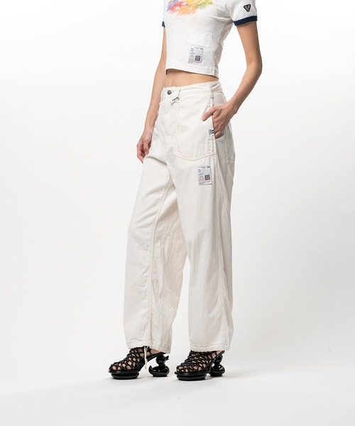 Maison MIHARA YASUHIRO(メゾンミハラヤスヒロ)の「Cut-Out Pocket Denim Pants(デニムパンツ・レディース・ホワイト/ブラック/インディゴブルー・38/36)」の5枚目の写真