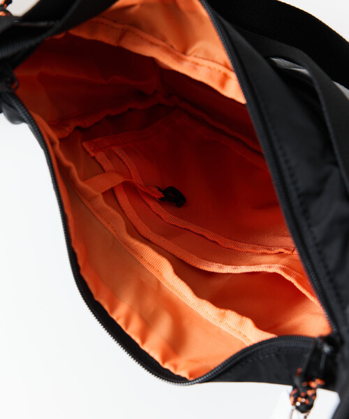 COLEMAN（コールマン）の「Coleman/コールマン 別注 WALKER COOL SHOULDER /ウォーカー クールショルダー（ショルダーバッグ・メンズ・ブラック・ONE SIZE）」の13枚目の写真