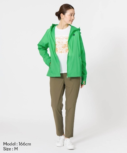 le coq sportif(ルコックスポルティフ)の「【はっ水】ポケッタブルUVカットウィンドジャケット(ナイロンジャケット・レディース・ベージュ/ネイビー/ブルー/グリーン・S/XL/L/M)」の7枚目の写真