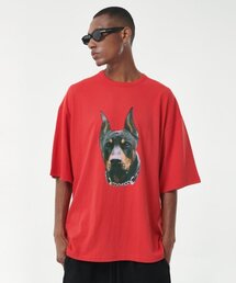 ATTENTIONROW（アテンションロー）の「22SS06AT017ドーベルマンプリントビッグオーバーフィット半袖（赤）（Tシャツ/カットソー）」