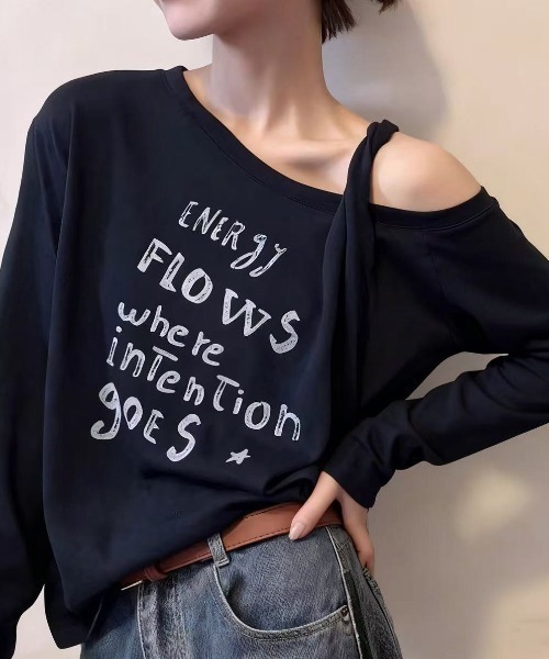 NANEA（ナネア）の「フロントロゴプリントワンショルダーカットソー（Tシャツ/カットソー・レディース・グレー/ホワイト/ネイビー・SMALL/MEDIUM/LARGE）」の2枚目の写真