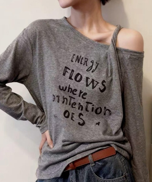 NANEA（ナネア）の「フロントロゴプリントワンショルダーカットソー（Tシャツ/カットソー・レディース・グレー/ホワイト/ネイビー・SMALL/MEDIUM/LARGE）」の11枚目の写真