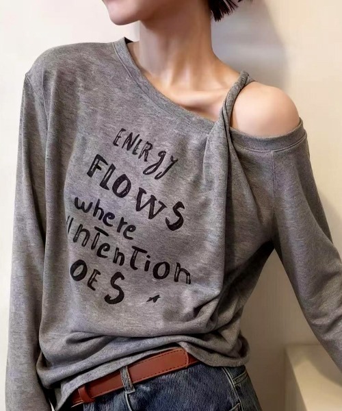 NANEA（ナネア）の「フロントロゴプリントワンショルダーカットソー（Tシャツ/カットソー・レディース・グレー/ホワイト/ネイビー・SMALL/MEDIUM/LARGE）」の12枚目の写真