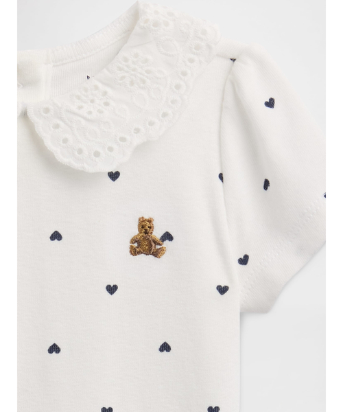 GAP(ギャップ)の「プリント ブラナンベア ピーターパン襟ボディスーツ (ベビー)(ロンパース・キッズ・ホワイト×ブルー・50cm/60cm/70cm/80cm/90cm)」の2枚目の写真