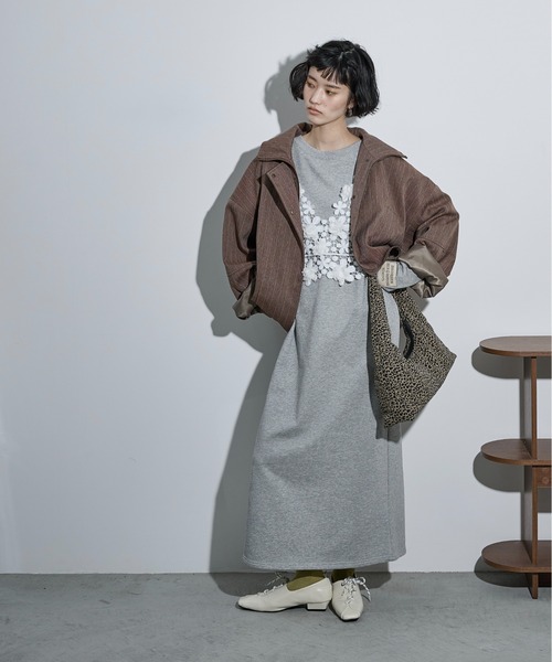 THE YOn（ザヨン）の「フラワーモチーフレースVネックビスチェ（その他トップス・レディース・オフホワイト/ブラック・FREE）」の5枚目の写真