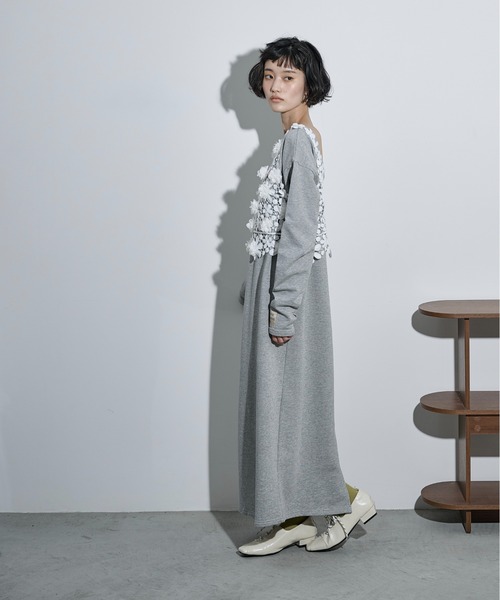 THE YOn（ザヨン）の「フラワーモチーフレースVネックビスチェ（その他トップス・レディース・オフホワイト/ブラック・FREE）」の21枚目の写真